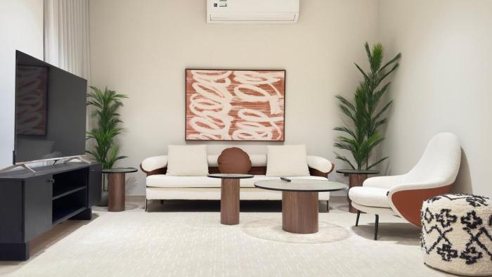 Qurtubah Suites Luxury Flat 37B - Self Check-in