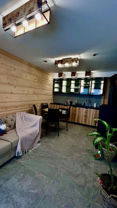 Schronisko Zmysłów - Apartament 1