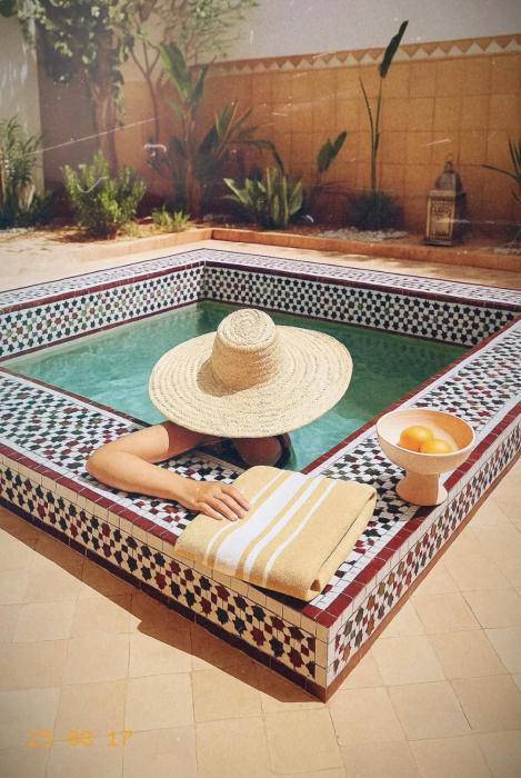 Riad Solila, Fabuleux riad avec 4 Suites, Piscine Chauffée et Rooftop - 5 min de Jamaa El Fna