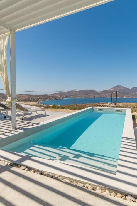 Villa Nabia By Milos Concierge