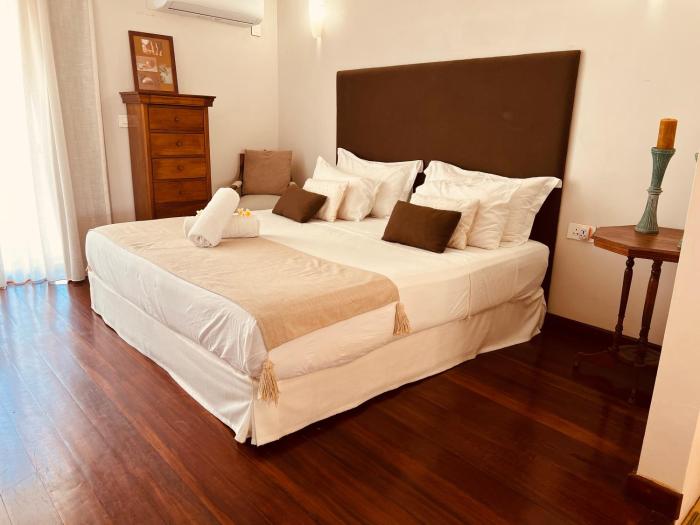 Beachside bliss with Lov