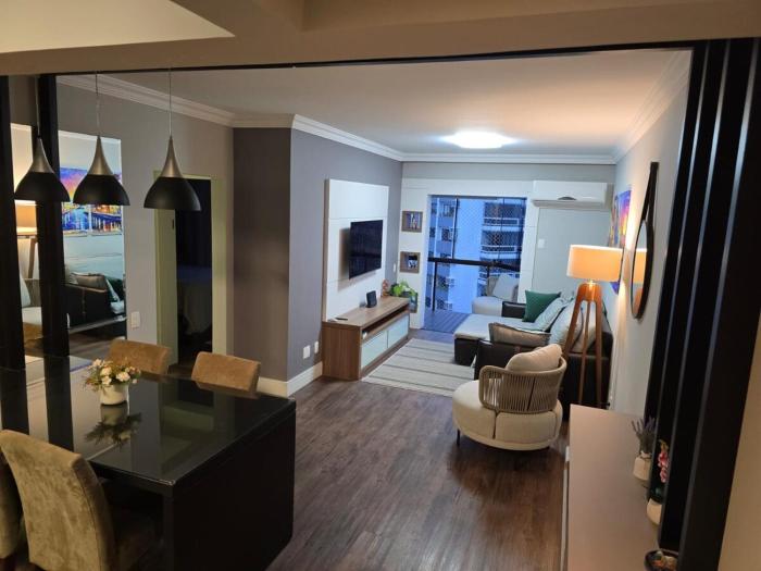 Apartamento de 2 quartos no Coração de Florianópolis