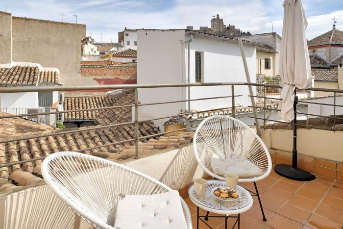 Estudio con terraza y vistas a la Alhambra