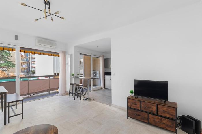 La Pinède Centre Juan Les Pins, 100m des plages