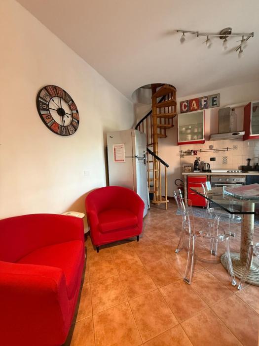 Soliera 105 - Appartamento su due livelli in zona tranquilla