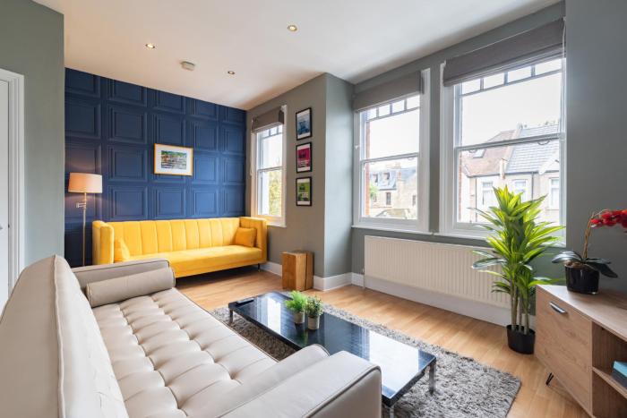 3 Double Bedroom FAMILLY APT CLOSE TO NOTTINGHILL