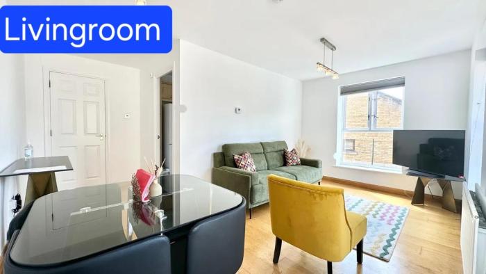 Luxurious 2 bedroom Flat Britannia Village London