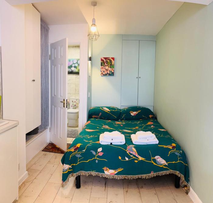 Central Haven - Walk to Beach, Train Station & City Center