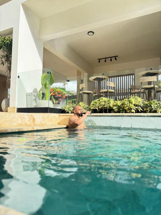 New & Chic 3-Bedroom Penthouse, Punta Cana, Pool-BBQ-Beach Access-Private Rooftop-Padel y Sports amenities