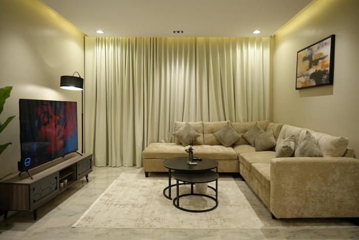 SARA 1 Luxe Royal Suite 1-BR Prime Location