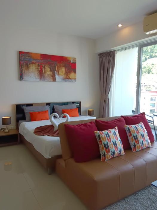 A Big Condo in Karon Walking distance to Beach