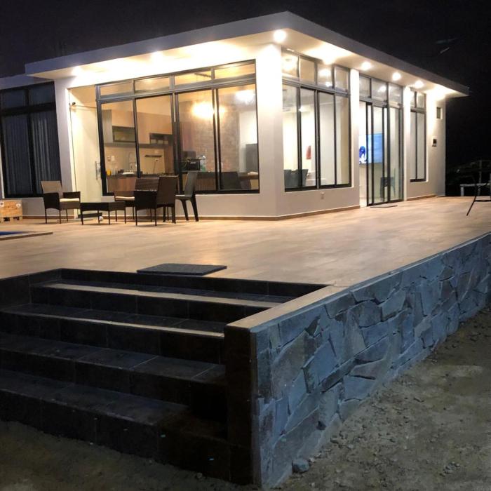 Casa de Campo La Martina con piscina y parrilla