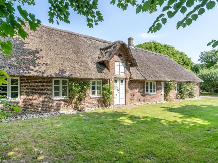 Holiday Home Arik - 700m from the sea by Interhome