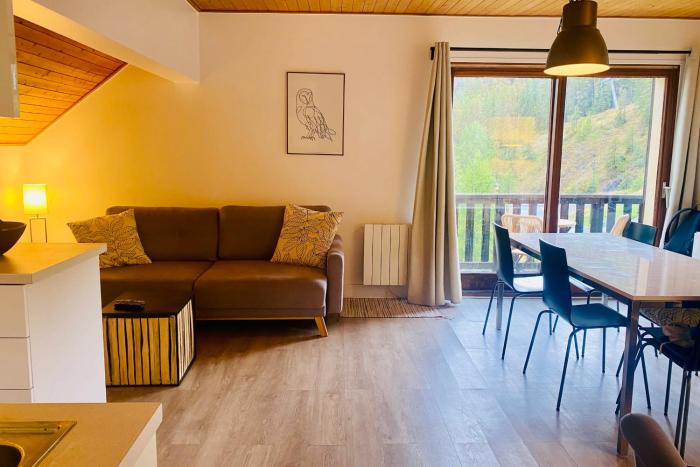 Vars at the foot of the slopes - apartment for 6 people