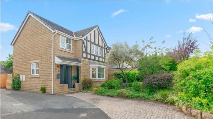 Stylish home close to the Yorkshire Dales & Leeds Airport