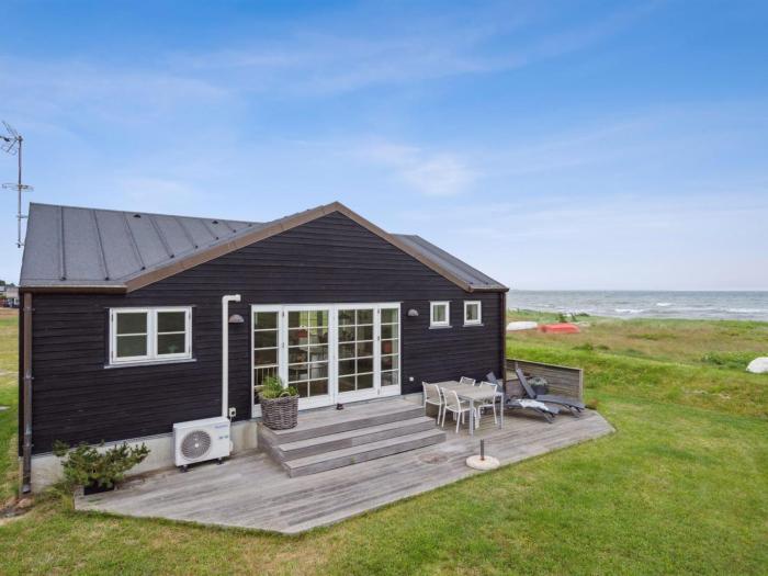 Holiday Home Dory - 30m from the sea by Interhome