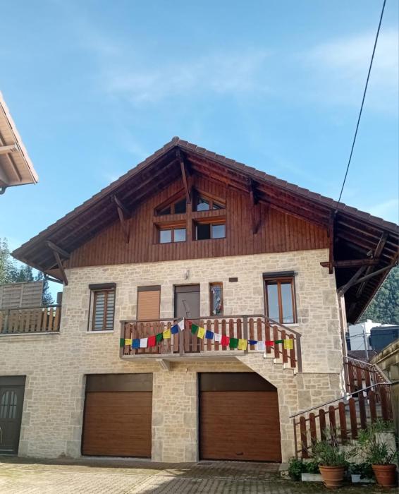 Bel appartement dans maison zen