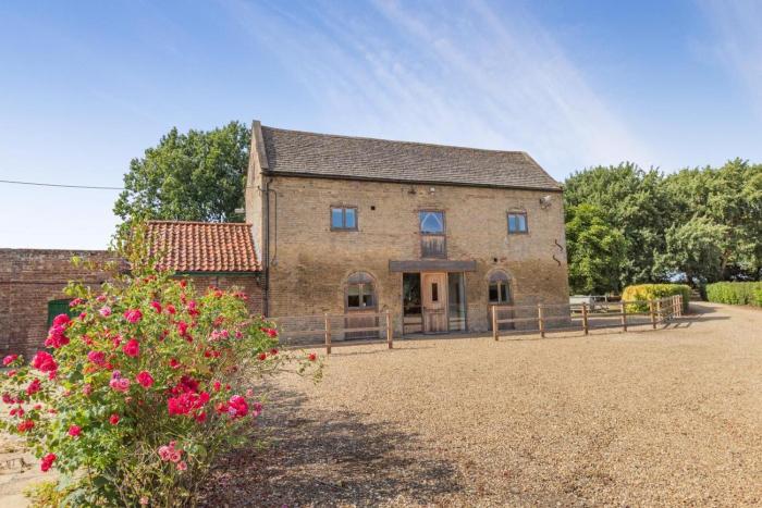 6 Bed in Three Holes oc-t31855