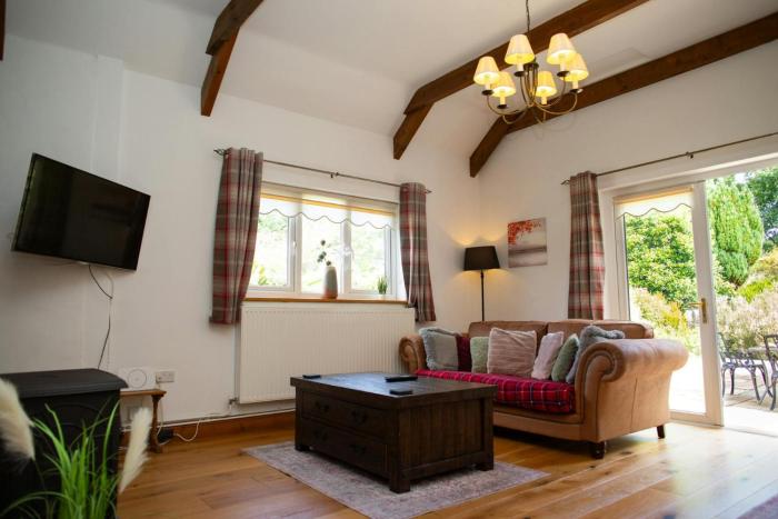 Pant Y Dwr Bach Cardigan