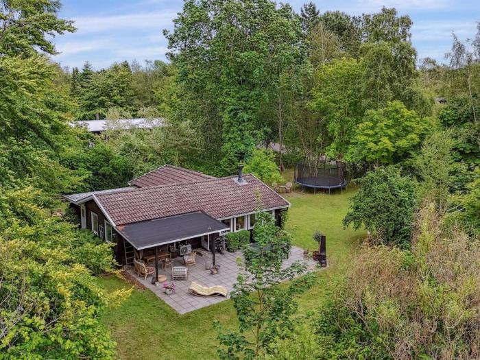 Holiday Home Eida - 1-7km from the sea by Interhome