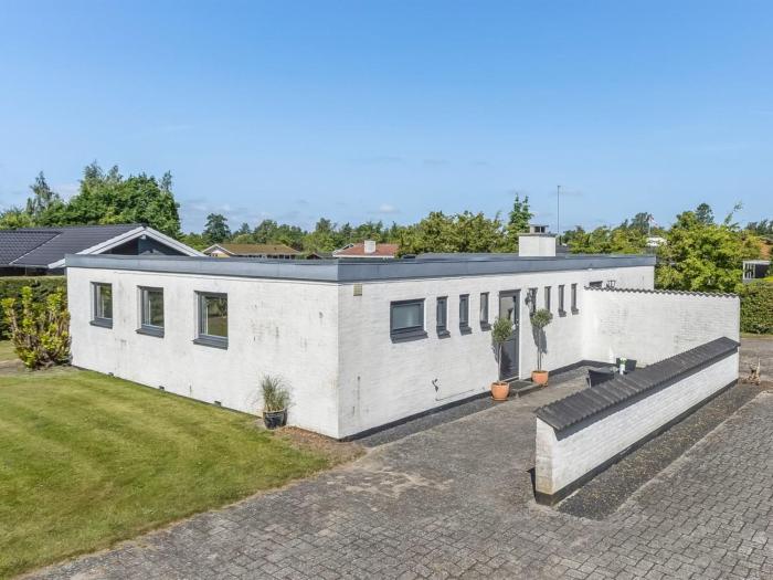 Holiday Home Anabel - 600m from the sea by Interhome