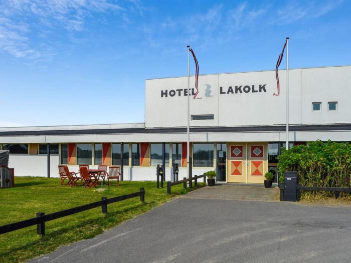 Apartment Illughi - 500m from the sea by Interhome