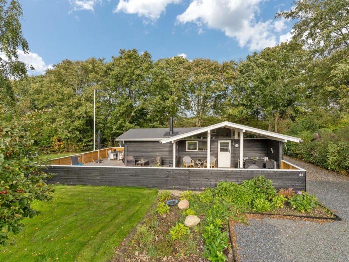 Holiday Home Emmanuela - 700m to the fjord by Interhome