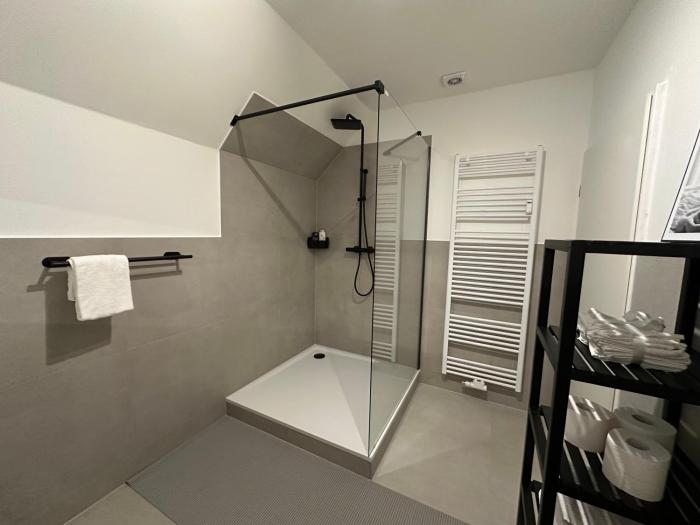 2 Zi Wohnung, zentrale Lage mit Parkplatz, 15 min vom Hbf Hamburg