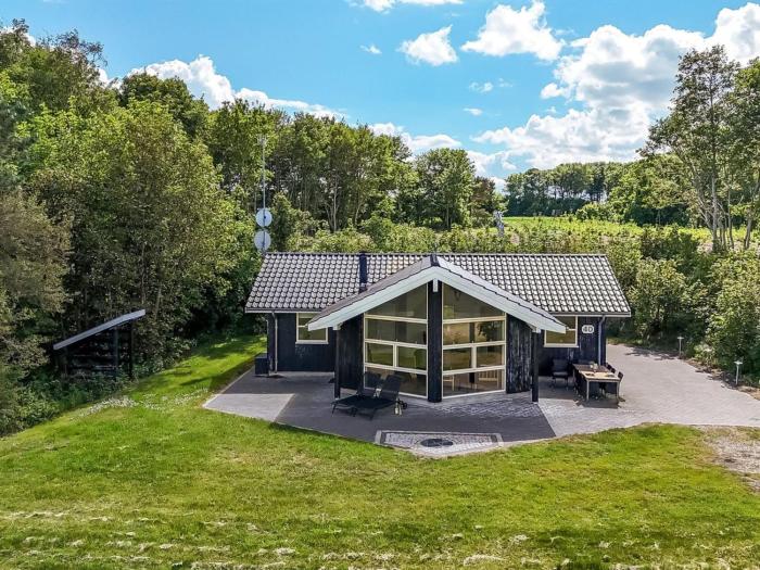 Holiday Home Thorman - 75m from the sea by Interhome