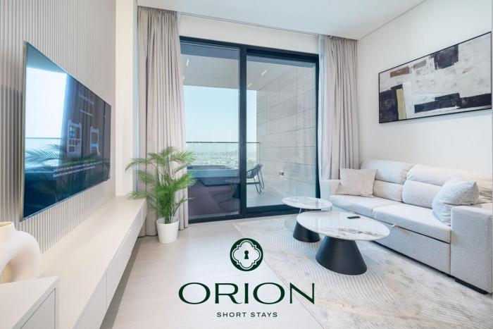 Stunning Luxury Studio with Jacuzzi and Canal View on High Floor, Close to Dubai Mall, Swimming Pool, Advanced Gym with PT, Sauna, Steam Room, Ice Bath, Swimming Pool, Best Building in Area