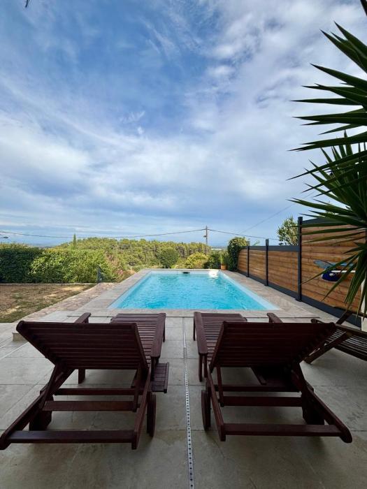 Appartement avec accès piscine