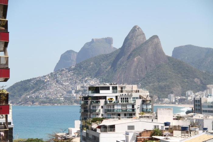 Cobertura Arpoador com piscina privativa, vista mar, garagem, portaria 24 horas