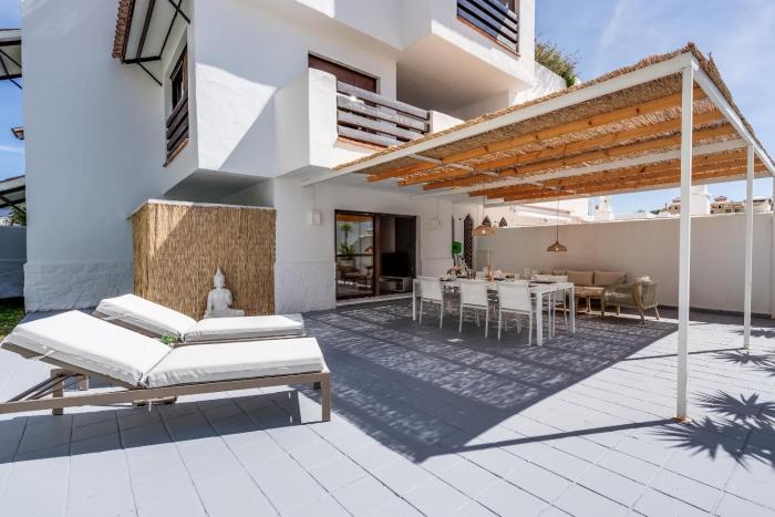 Ultimate Rentals - Casa Golf Hills 3 - Spacious Terrace And Communal Pool