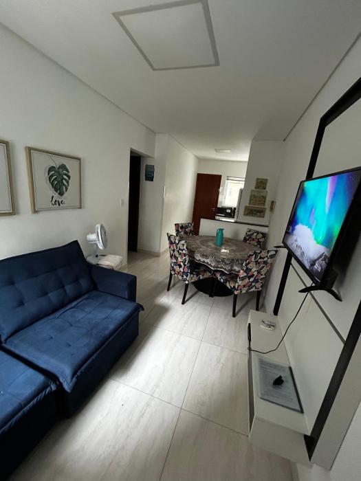 Apartamento em Condomínio Beverly Hills Praia de Vista Linda - Bertioga com Estacionamento e Piscina