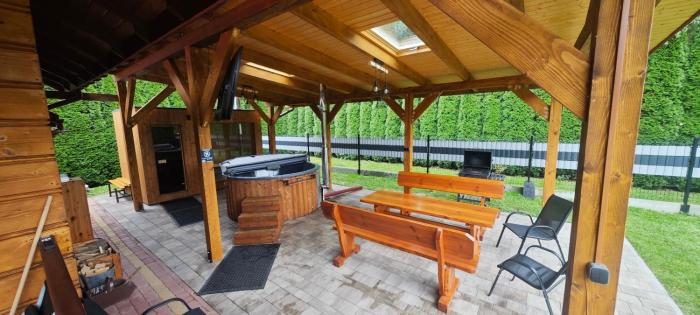 Ranczo Bieszczady 2 - Domek z Sauną i Jacuzzi