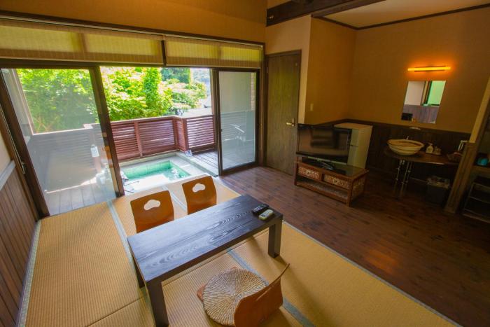 The Lighthouse Seaside Inn