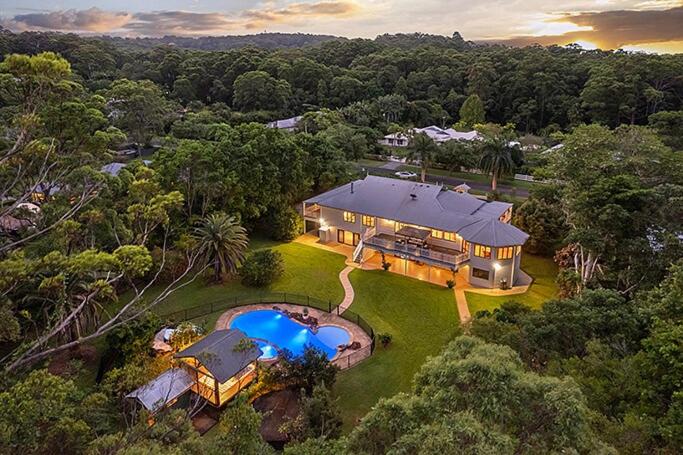 The Doonan House with pool and waterslide