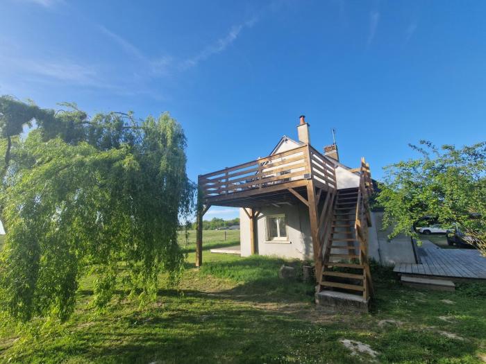 Le repère de Sennevières- La Tour