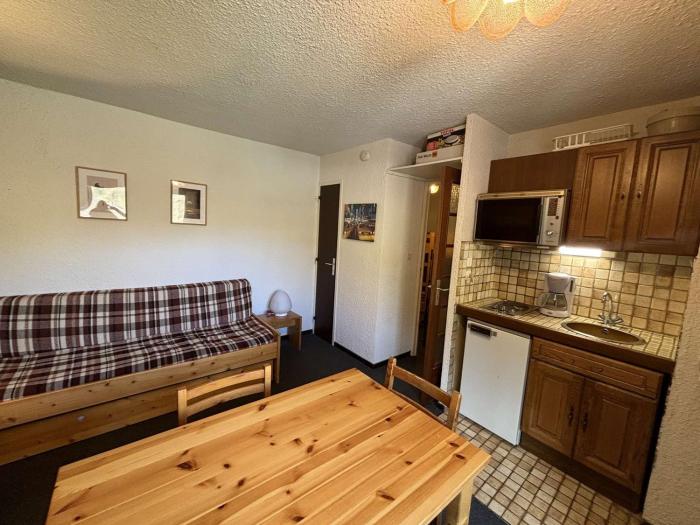 Studio cabine 3 couchages près des pistes à Auris - FR-1-297-351