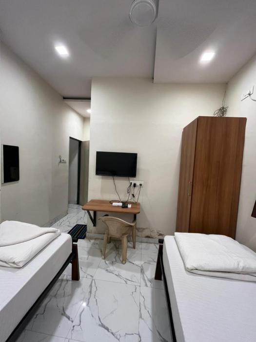 Red House Hostels - POWAI HOSTELS GROUPS