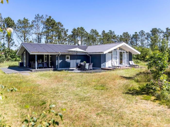 Holiday Home Ajten - 150m from the sea by Interhome