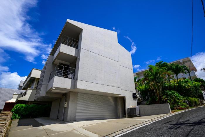 onna resort nakadomari ビーチまで車で4分 最大12名OK 中庭付き貸切ヴィラでくつろぐ恩納村ステイ