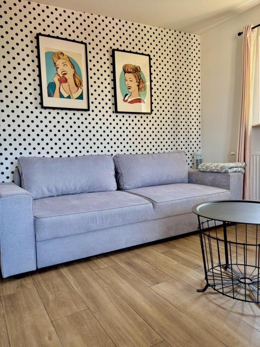 Canoe 2-Bedroom Apartment with City View in Central Warsaw