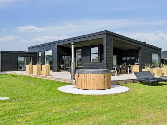 Holiday Home Lyder - 400m from the sea by Interhome