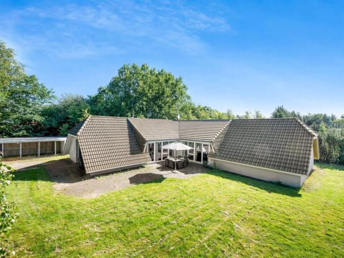 Holiday Home Hera by Interhome