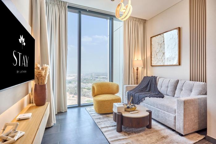 STAY BY LATINEM Luxury 1BR Holiday Home CB 1409 Near Burj Khalifa