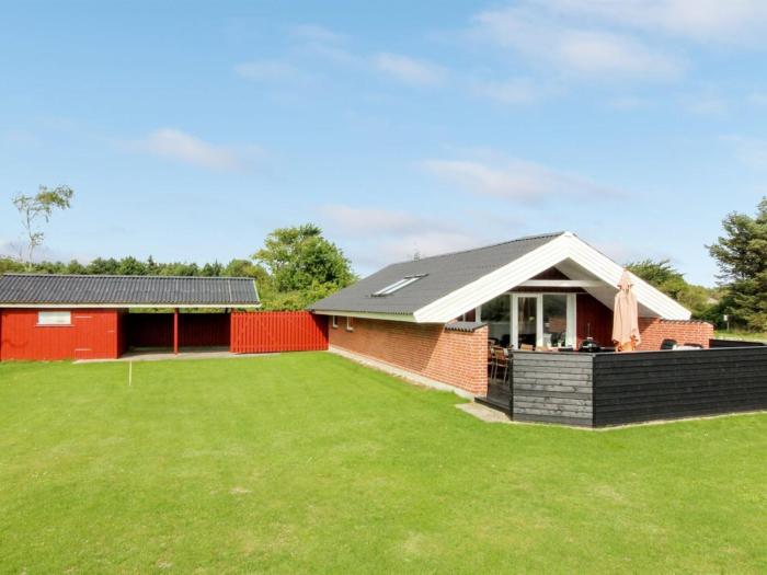 Holiday Home Halli - 700m from the sea by Interhome