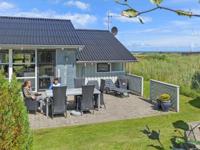 Holiday Home Mathias - 625m from the sea by Interhome