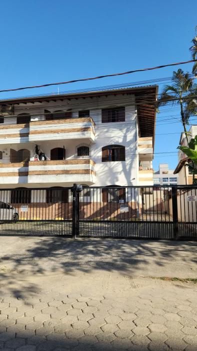 Próximo a Praia Grande, Apto com ar,garagem e Suíte