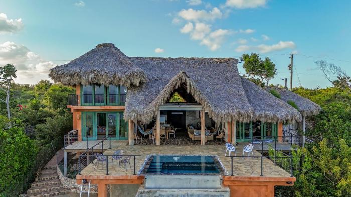 AguaSanta, Breeze & Views